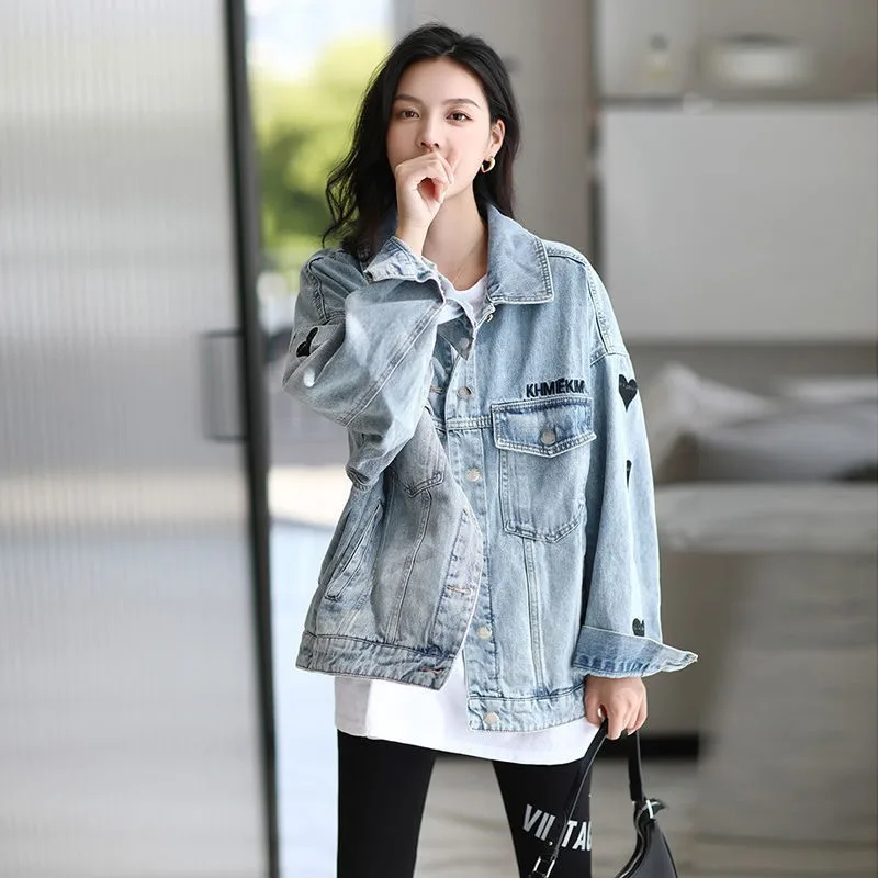 Short Denim Jacket Women's Vintage Love Embroidery Veste Jeans Femme 2022 Spring Autumn New Harajuku Long Sleeves Casual Coat
Short Denim Jacket Women's Vintage Love Embroidery Veste Jeans Femme 2022 Spring Autumn New Harajuku Long Sleeves Casual Coat