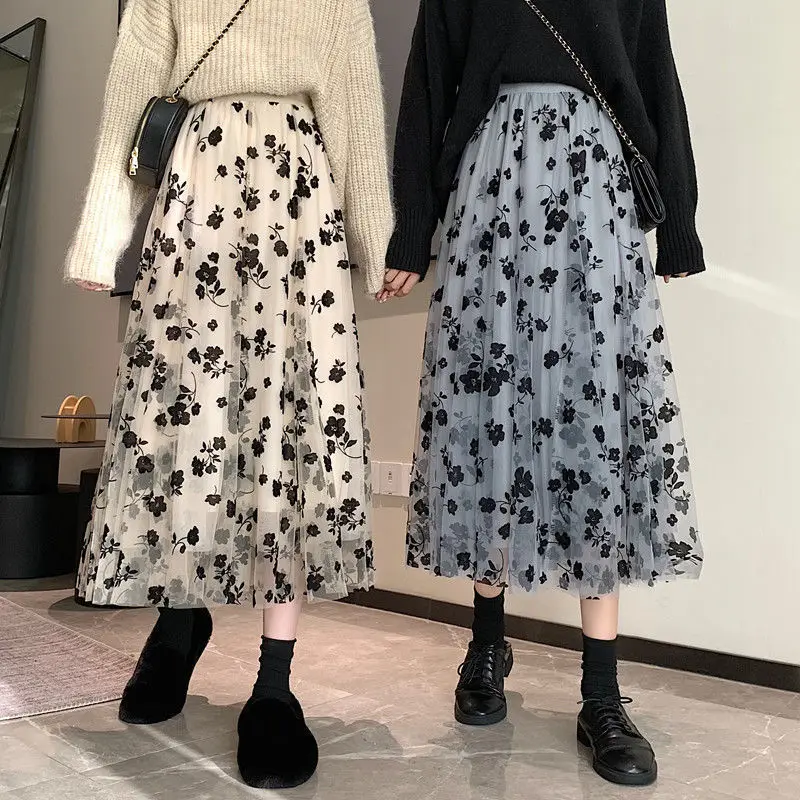 Vintage Goth Tulle Long Skirt Women Black White Blue High Waist Flower Pleated Midi Skirt Korean Style Elegant A-line Falda Jupe
Vintage Goth Tulle Long Skirt Women Black White Blue High Waist Flower Pleated Midi Skirt Korean Style Elegant A-line Falda Jupe