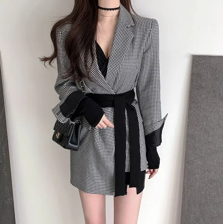 2022 Spring And Autumn Retro Design Long Sleeves Plaid Stitching Small Suit Women's Irregular Lace Waist Suit Jacket Ins Blazers
2022 Spring And Autumn Retro Design Long Sleeves Plaid Stitching Small Suit Women's Irregular Lace Waist Suit Jacket Ins Blazers