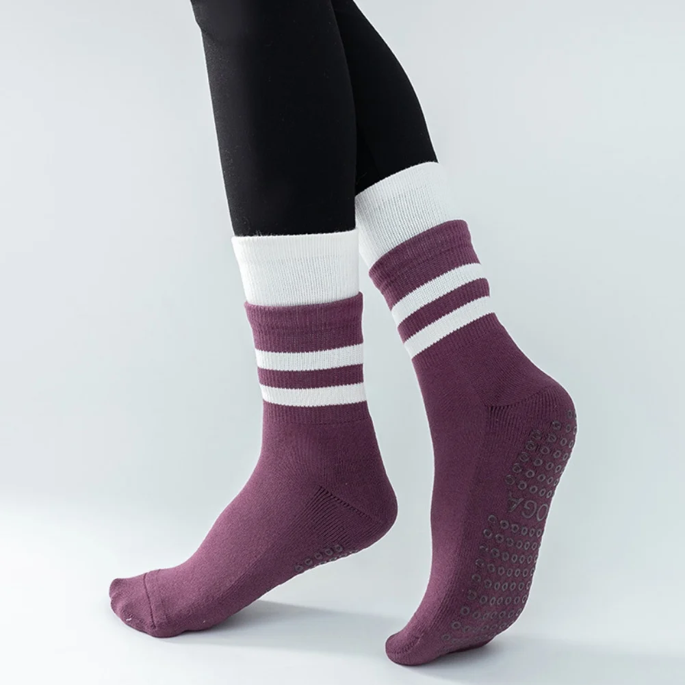 Double-layer Thickness Aerobics Yoga Socks for Women Terry Cotton Comfortable Anti-slip Sports Dancing Socks Foot Ankle Support
Double-layer Thickness Aerobics Yoga Socks for Women Terry Cotton Comfortable Anti-slip Sports Dancing Socks Foot Ankle Support