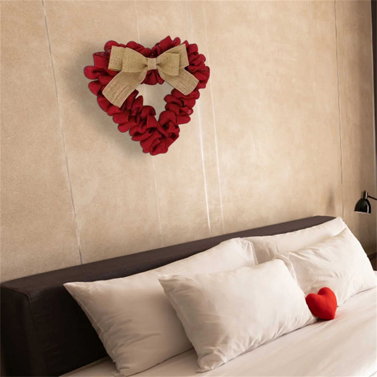 Valentine's Day Hanging Wreath Ornaments Pleated Bow Prop Yard Fence Wall Festival Pendent Decoration
Valentine's Day Hanging Wreath Ornaments Pleated Bow Prop Yard Fence Wall Festival Pendent Decoration