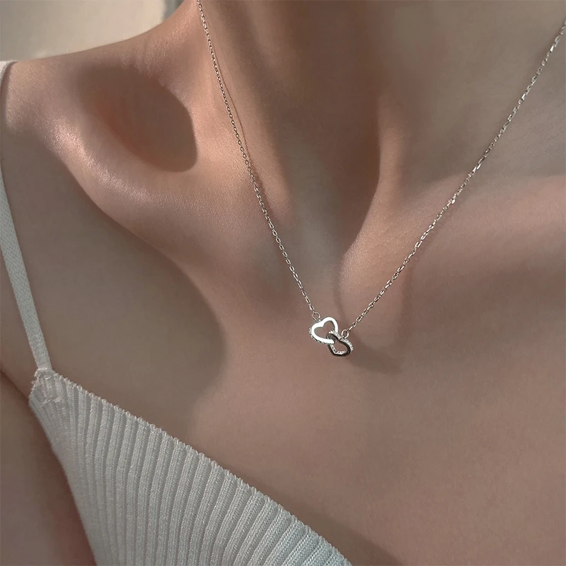 Simple Double Heart Pendant Necklace For Women Couple Alloy Silver Color Clavicle Chain Wedding Party Friends Jewelry Gift
Simple Double Heart Pendant Necklace For Women Couple Alloy Silver Color Clavicle Chain Wedding Party Friends Jewelry Gift