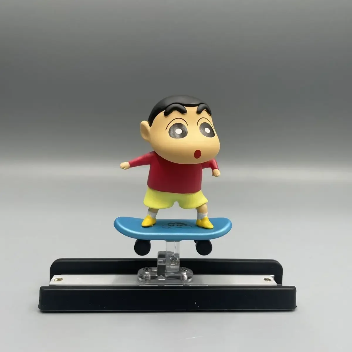 Новая фигурка Crayon Shin-chan, модель автомобиля, украшение, временная искусственная мультяшная кукла, Автомобильные украшения, подарок для мальчиков
Новая фигурка Crayon Shin-chan, модель автомобиля, украшение, временная искусственная мультяшная кукла, Автомобильные украшения, подарок для мальчиков