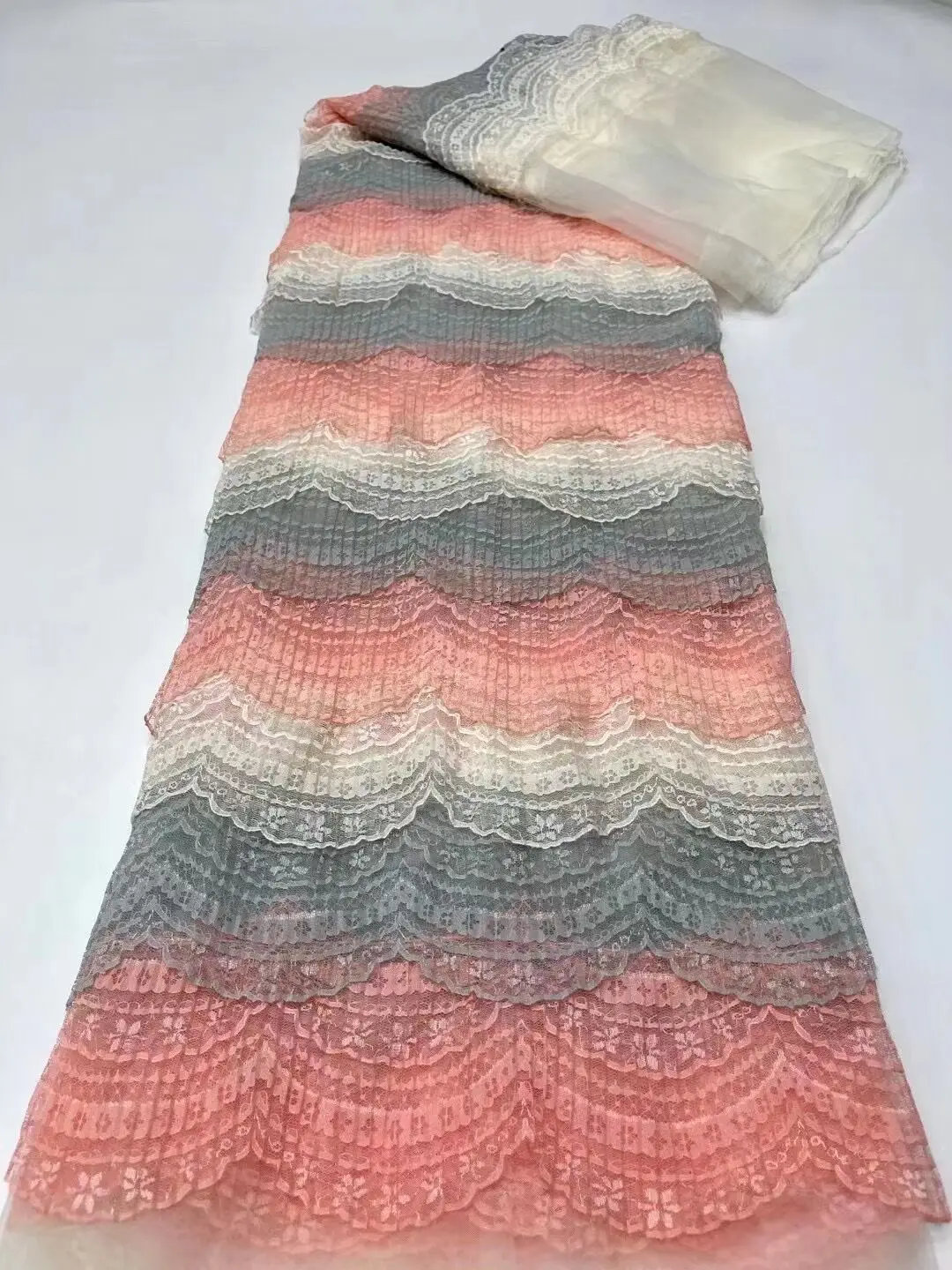 Африканская кружевная ткань высокого качества, вышитая фатиновая кружевная ткань для Нигерии
Африканская кружевная ткань высокого качества, вышитая фатиновая кружевная ткань для Нигерии