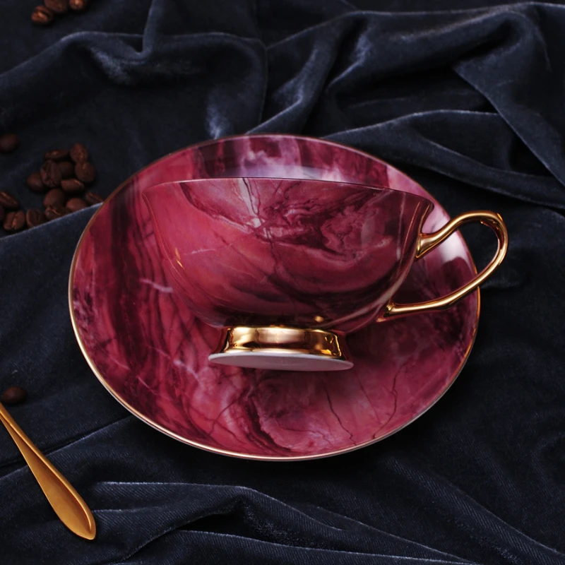 European Bone China Coffee Cup Saucer Set Exquisite and Creative English Phnom Penh Ceramics Afternoon Tea Set Flower Teacups 
European Bone China Coffee Cup Saucer Set Exquisite and Creative English Phnom Penh Ceramics Afternoon Tea Set Flower Teacups