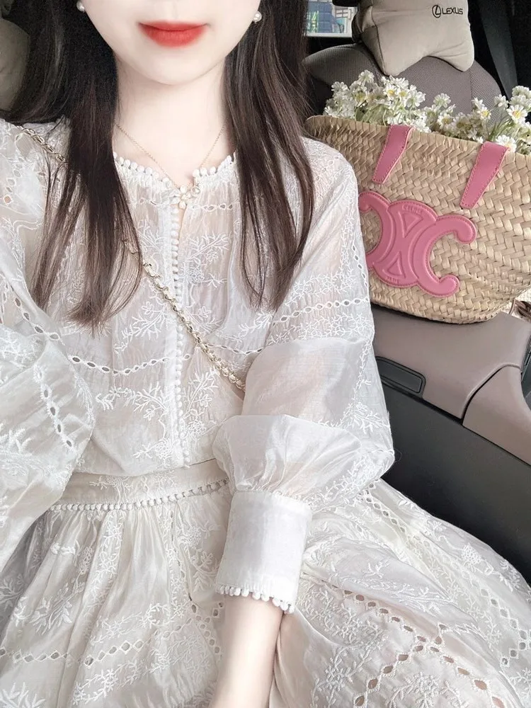 Gentle Refined Handmade Lace Hollow-out White Dress Short Skirt for Women Early Spring
Gentle Refined Handmade Lace Hollow-out White Dress Short Skirt for Women Early Spring