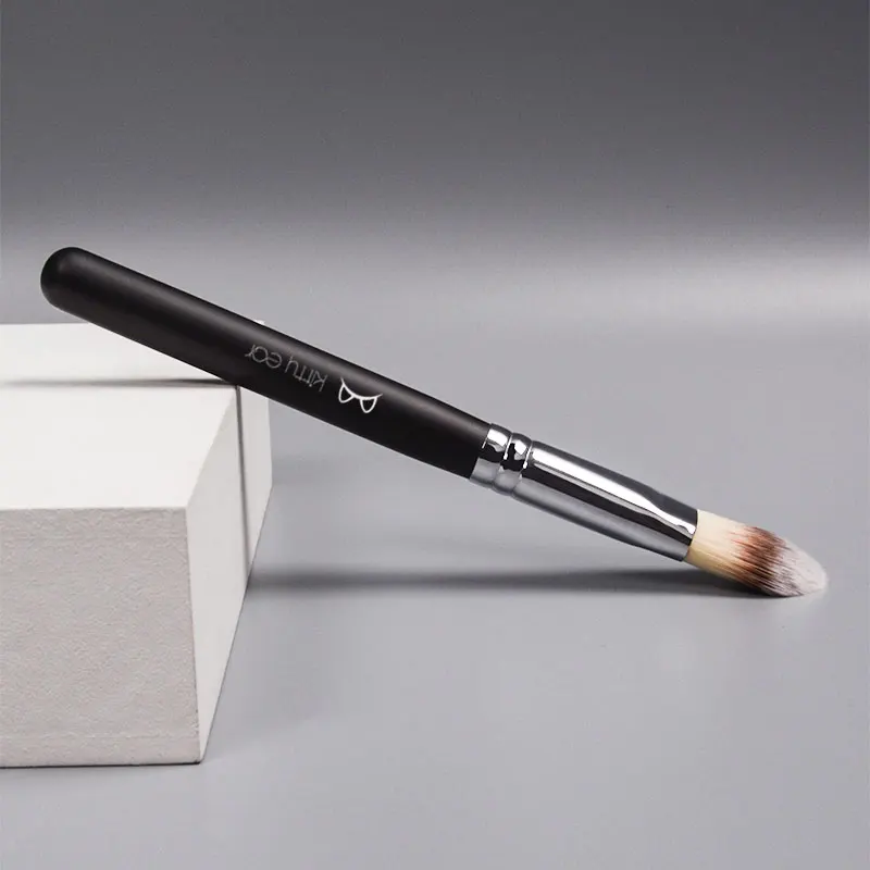 Foundation Concealer Makeup Brushes Facial Details Brush Liquid Cream Cosmetics Contour Brush Beauty Tools Copper Tube For Girl
Foundation Concealer Makeup Brushes Facial Details Brush Liquid Cream Cosmetics Contour Brush Beauty Tools Copper Tube For Girl