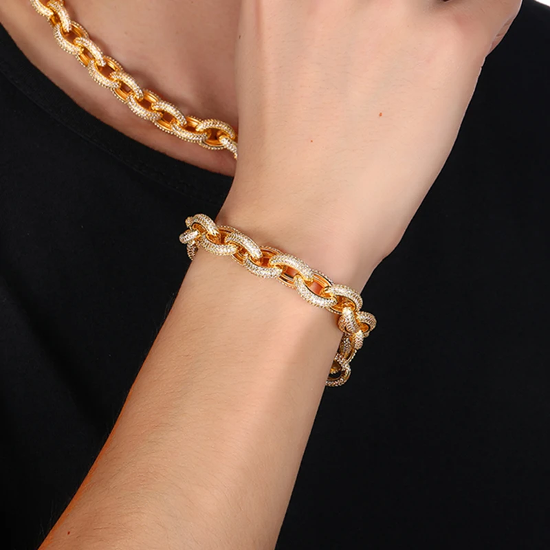 12mm Iced Out Cubic Zircon Bracelet Chain In White Gold Hip Hop Fashion Jewelry Accessories For Men
12mm Iced Out Cubic Zircon Bracelet Chain In White Gold Hip Hop Fashion Jewelry Accessories For Men