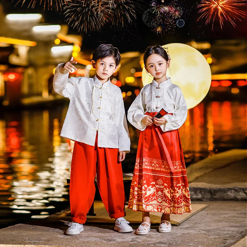 Children's horse dress for girls and boys set Chinese style clasp daily clothing ancient autumn Mid-Autumn Festival Tang suit
Children's horse dress for girls and boys set Chinese style clasp daily clothing ancient autumn Mid-Autumn Festival Tang suit