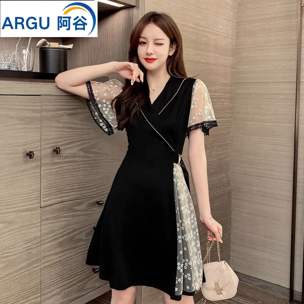 

Black Korean Vintage Party Midi Dress Women Fashion Floral Dress Elegant Waist Tightening And Slimming A-line Summer Skirt