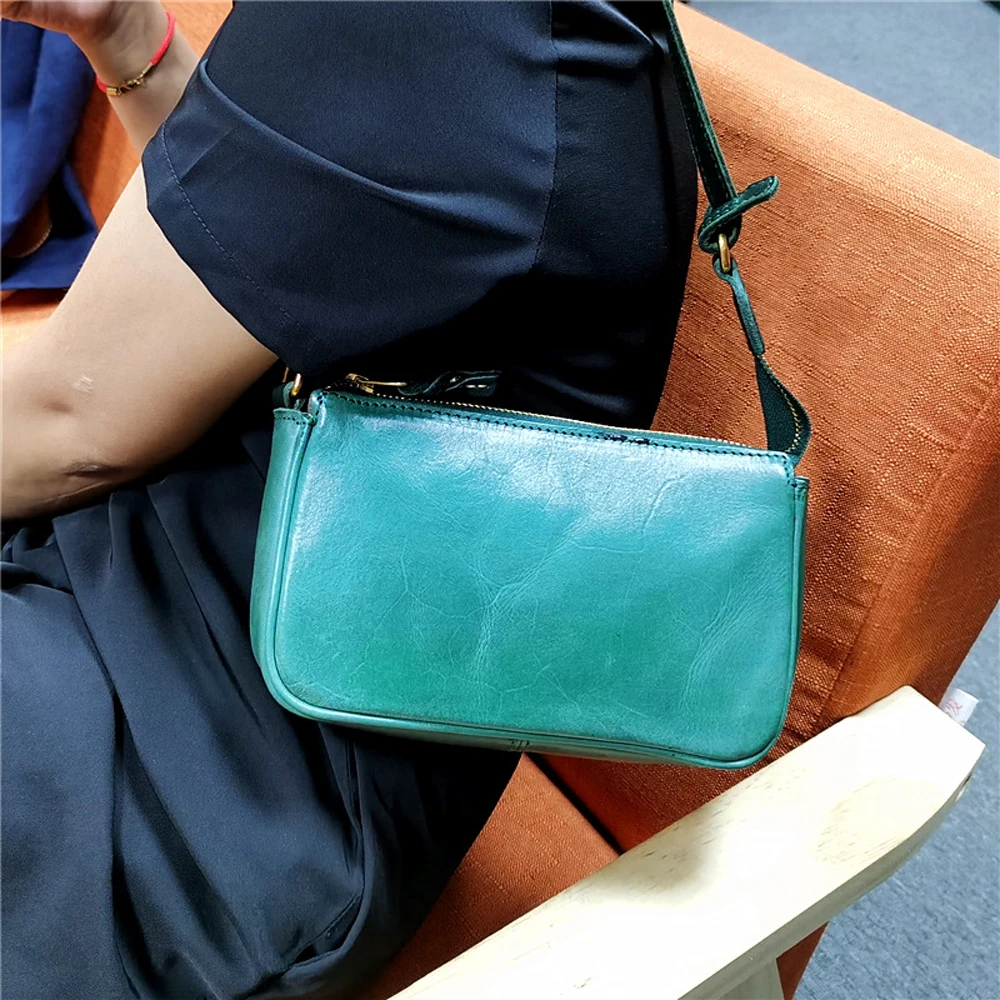 Fashion 100% Cow Skin Shoulder Bags Purse Luxury Soft Cowhide Messenger Bag Ladies Crossbody Shoulder Bag Female Shopping Bolsas
Fashion 100% Cow Skin Shoulder Bags Purse Luxury Soft Cowhide Messenger Bag Ladies Crossbody Shoulder Bag Female Shopping Bolsas