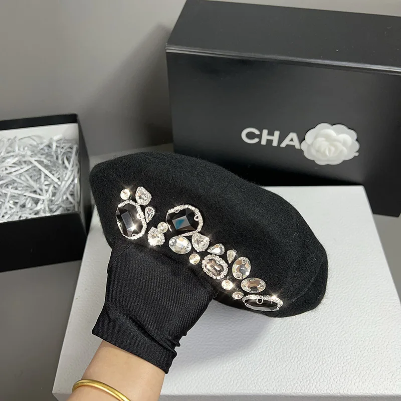 Brand Thick Winter Artist French Beret Girl Women Painter Hat Girls Female Warm Luxury Rhinestone Cap Beanies Sombreros de mujer
Brand Thick Winter Artist French Beret Girl Women Painter Hat Girls Female Warm Luxury Rhinestone Cap Beanies Sombreros de mujer