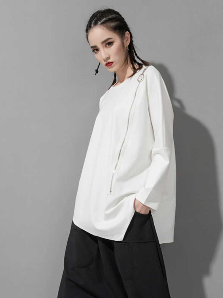Spring Autumn 2023 Women White Zipper Irregular Big Size Casual T-shirt New Round Neck Long Sleeve Fashion Tide
Spring Autumn 2023 Women White Zipper Irregular Big Size Casual T-shirt New Round Neck Long Sleeve Fashion Tide