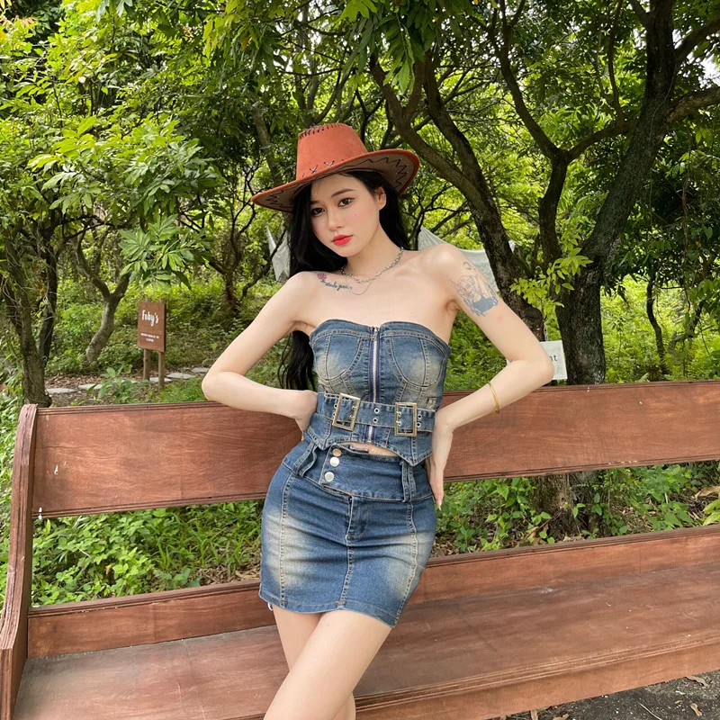 BULOCHOVA New Summer Fashion Belt Denim Suits Women Cowboy Strapless Zipper Short Tops + Wrap Hip Mini Skirt 2 Piece Set Femme
BULOCHOVA New Summer Fashion Belt Denim Suits Women Cowboy Strapless Zipper Short Tops + Wrap Hip Mini Skirt 2 Piece Set Femme