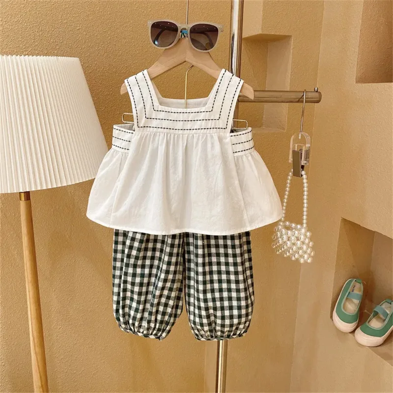 Girls Summer Suit Children's Suspender Suit New Girls Sleeveless Top Bloomers Two-piece Set Baby Girl Outfit Set Girl Clothes
Girls Summer Suit Children's Suspender Suit New Girls Sleeveless Top Bloomers Two-piece Set Baby Girl Outfit Set Girl Clothes