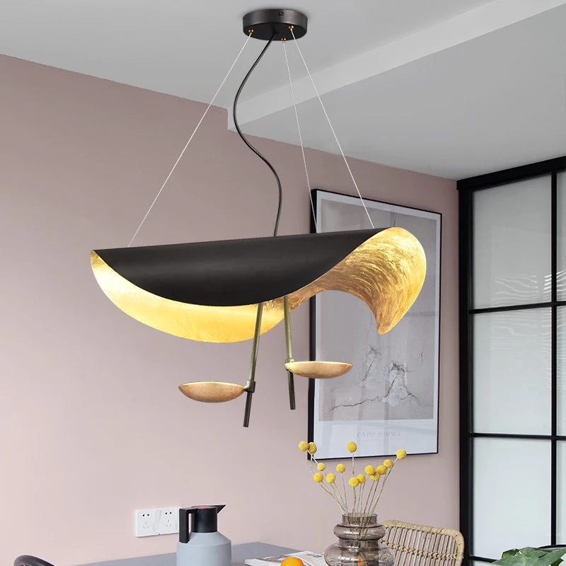 Retro LED Pendant Lights Curved Surface Pendant Lamp Living Room Restaurant Kitchen Flying Saucer Hat Art Indoor Lighting Decor
Retro LED Pendant Lights Curved Surface Pendant Lamp Living Room Restaurant Kitchen Flying Saucer Hat Art Indoor Lighting Decor