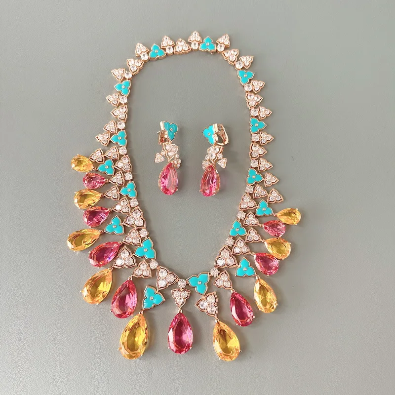 Designer Collection Style Earrings Necklace Women Inlay Drop-shaped Cubic Zircon Plated Gold Color Dinner Party Jewelry Sets
Designer Collection Style Earrings Necklace Women Inlay Drop-shaped Cubic Zircon Plated Gold Color Dinner Party Jewelry Sets