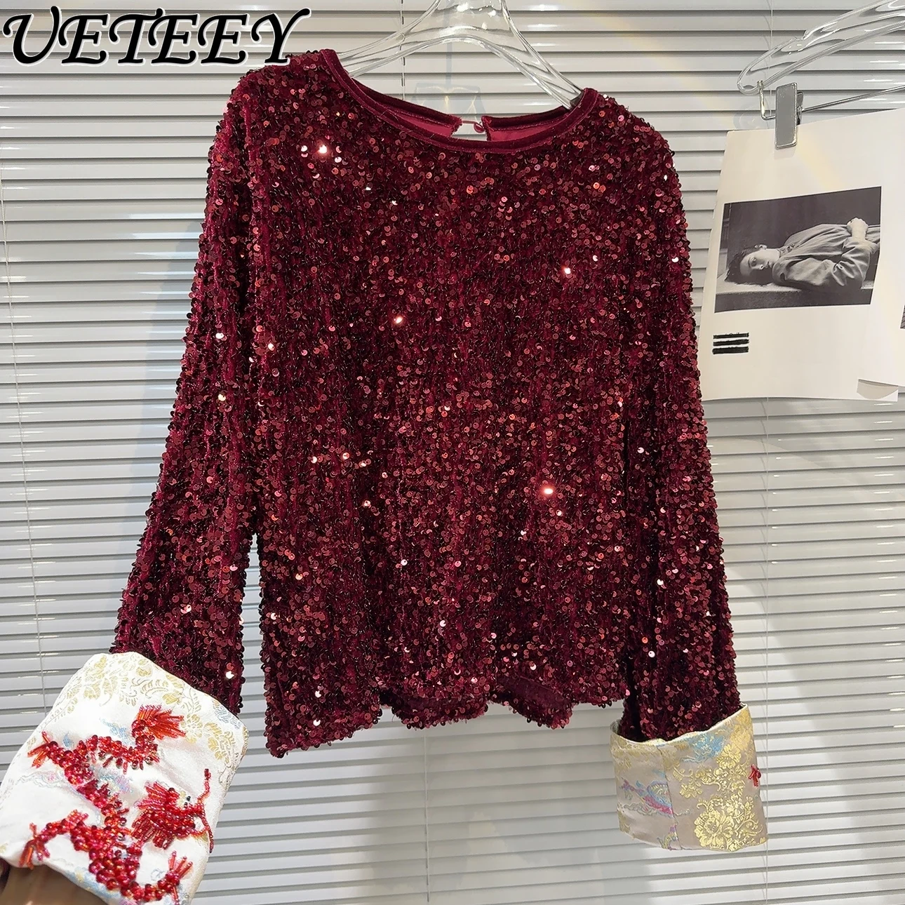 2024 Spring New Embroidered Satin Full Body Sequins Loose-Fitting T-shirt Women's Sequined Shiny Long Sleeve Tshirt Top Fashion
2024 Spring New Embroidered Satin Full Body Sequins Loose-Fitting T-shirt Women's Sequined Shiny Long Sleeve Tshirt Top Fashion