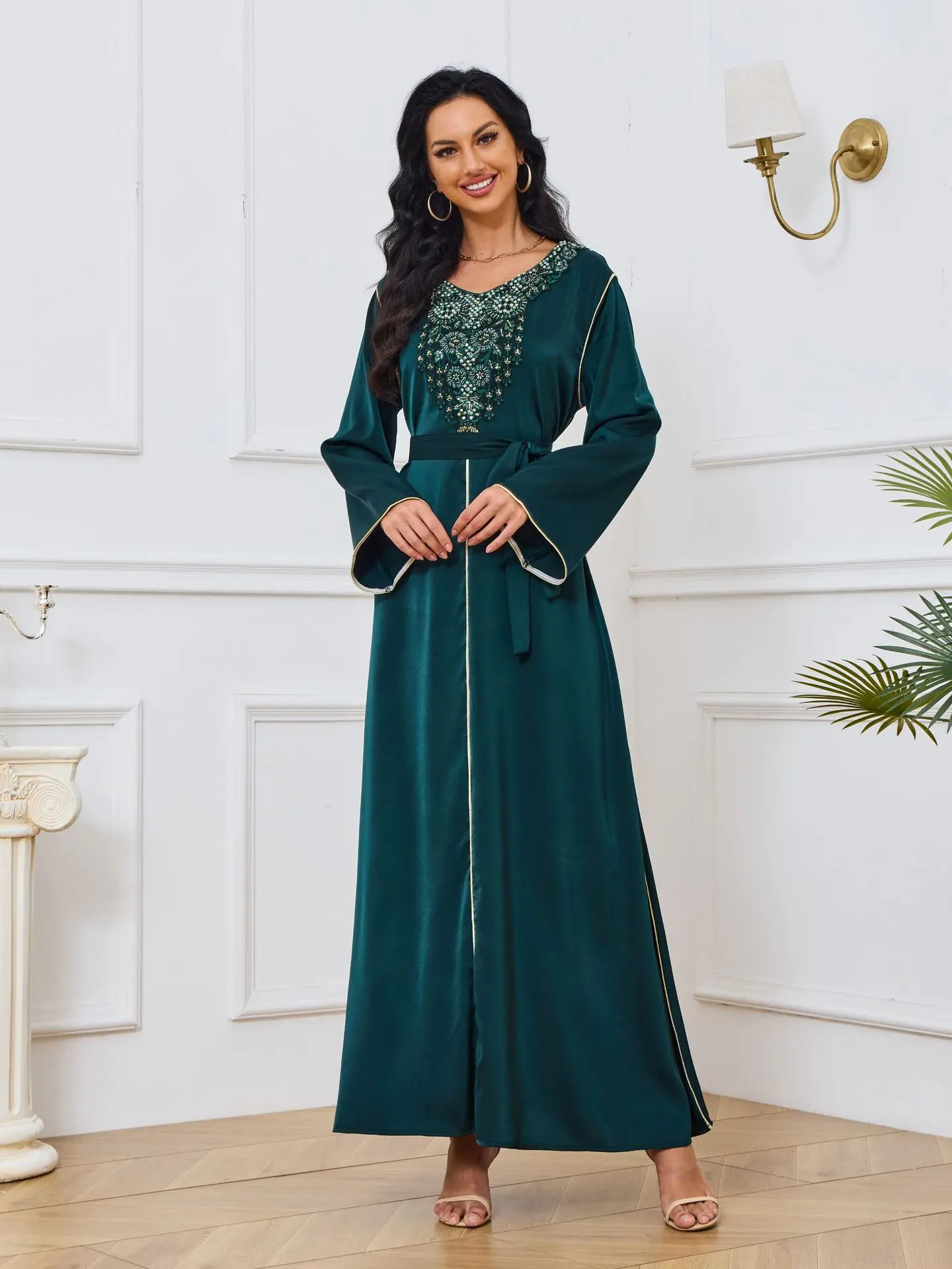 Fashion Morrocan Kaftan Evening Dress A-Line Abaya Dubai Style Party Dress Long Muslim Dresses Formal Prom Dresses Embroidery
Fashion Morrocan Kaftan Evening Dress A-Line Abaya Dubai Style Party Dress Long Muslim Dresses Formal Prom Dresses Embroidery