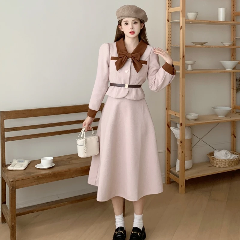 Women's Autumn/Winter Large French Small Fragrance blazer Half Skirt Set Vintage Bow Knot Contrast Suit Half Skirt Two Piece Set
Women's Autumn/Winter Large French Small Fragrance blazer Half Skirt Set Vintage Bow Knot Contrast Suit Half Skirt Two Piece Set
