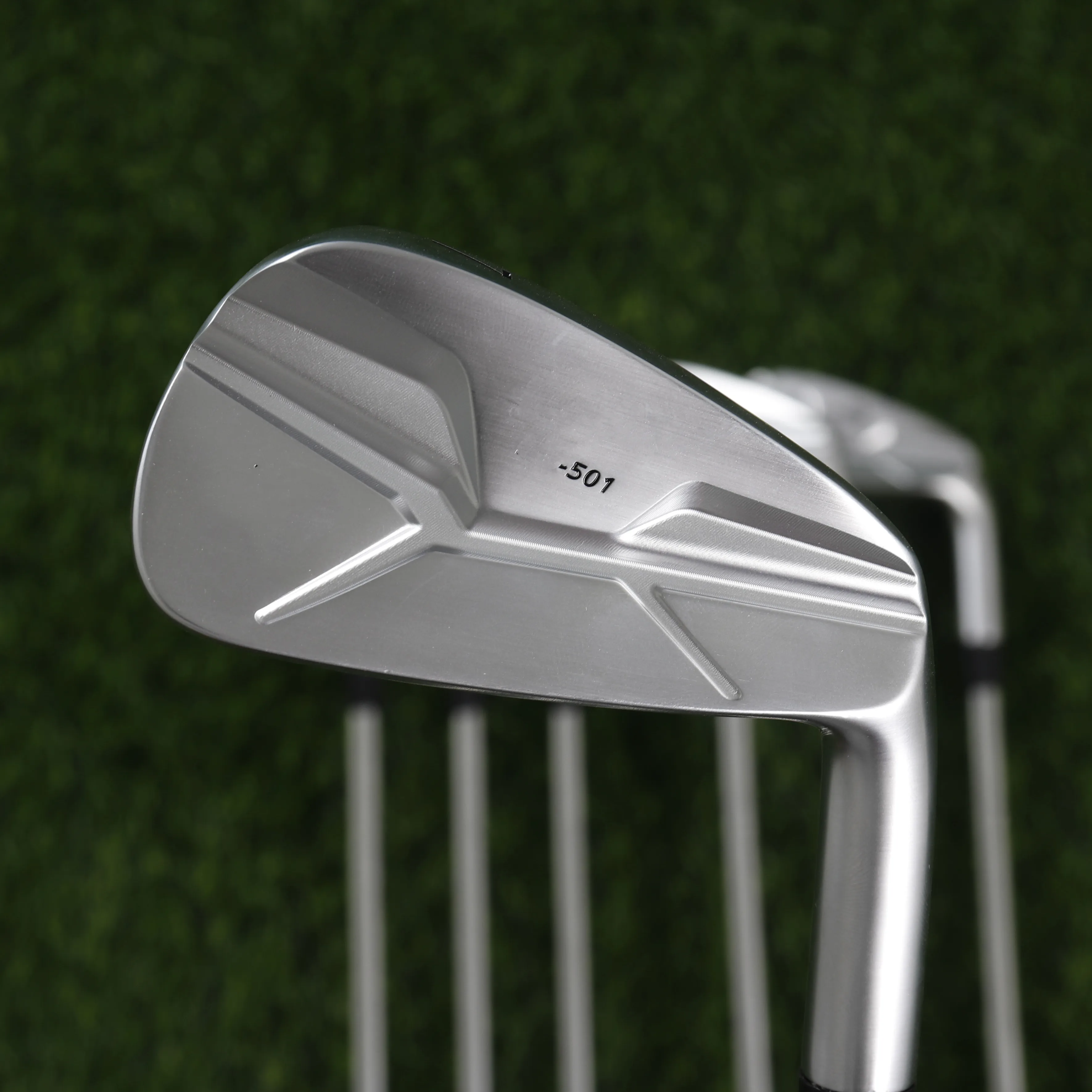 

Brand New Men's golf irons set (4 5 6 7 8 9 P ) Regular/Stiff Steel/Graphite Shafts Headcovers golf clubs