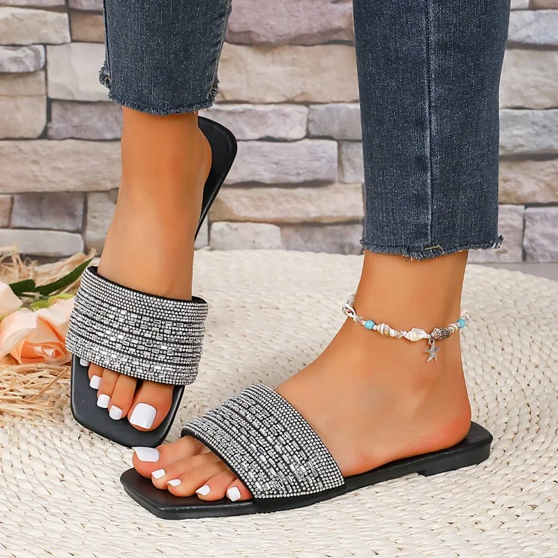 2024 Summer new Casual Pearl Women's Solid Color Flat Slippers Fashion Open Toe Women's Outdoor Beach Flip Flop
2024 Summer new Casual Pearl Women's Solid Color Flat Slippers Fashion Open Toe Women's Outdoor Beach Flip Flop