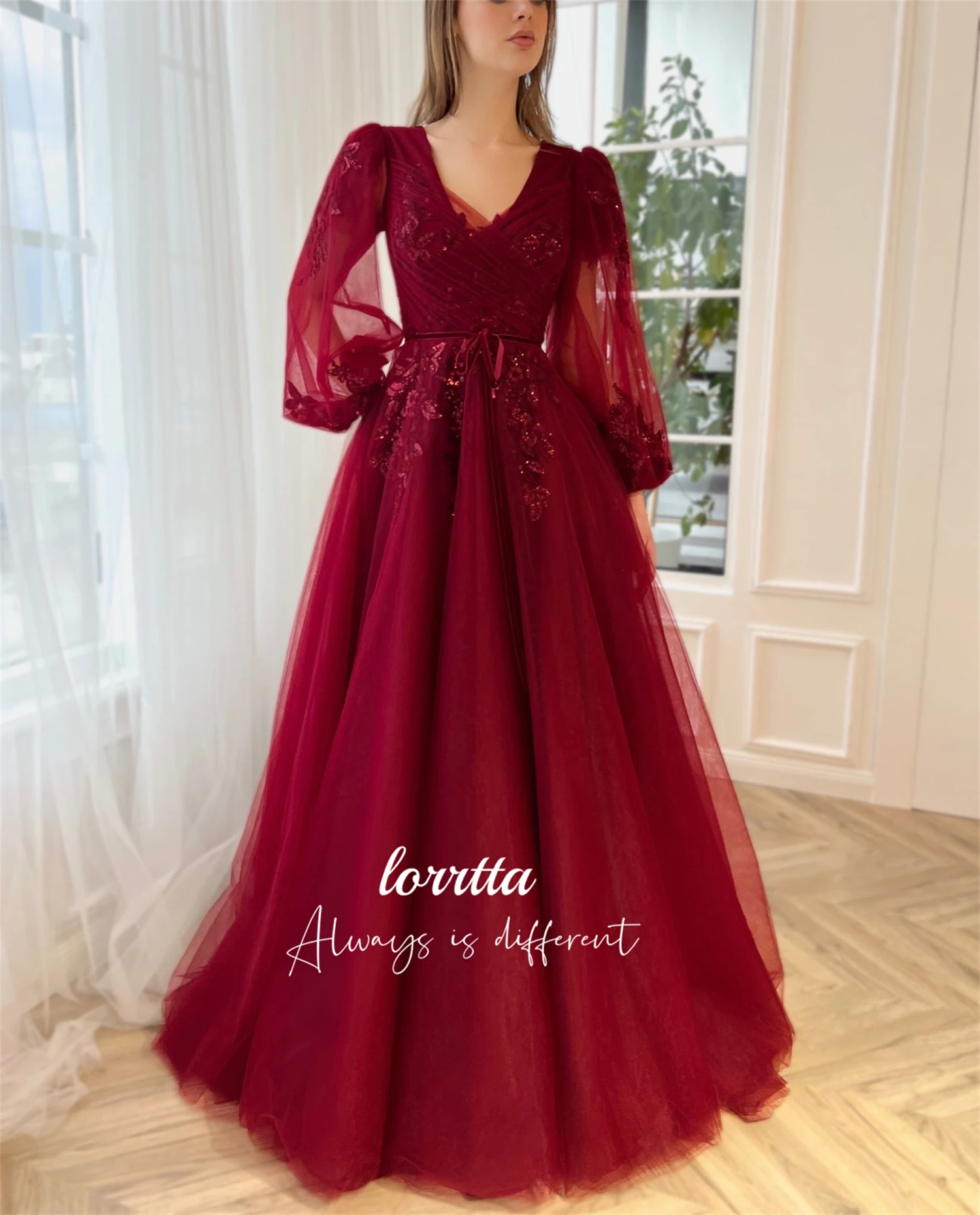 

Lorrtta V-neck Deep Red Ball Gown Line A Applique Evening Dress Women's Day Dresses With Long Sleeves Robe De Soiree Femmes Prom