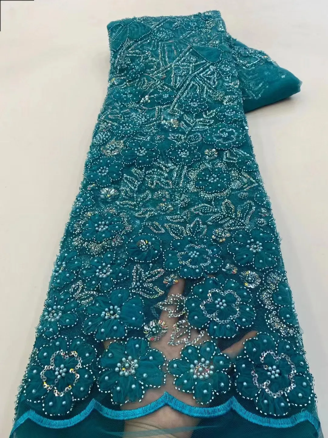 Fashion Luxury French Embroidery Beaded Lace Fabric African Nigerian With Sequins Fabric For Wedding Dress
Fashion Luxury French Embroidery Beaded Lace Fabric African Nigerian With Sequins Fabric For Wedding Dress