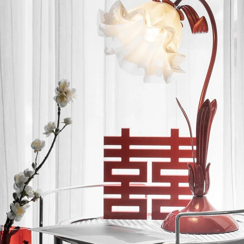 Wedding table lamp wedding room bedside lamp flower ever-burning lamp to send bride wedding dowry lamp wedding gift red hi lamp.
Wedding table lamp wedding room bedside lamp flower ever-burning lamp to send bride wedding dowry lamp wedding gift red hi lamp.