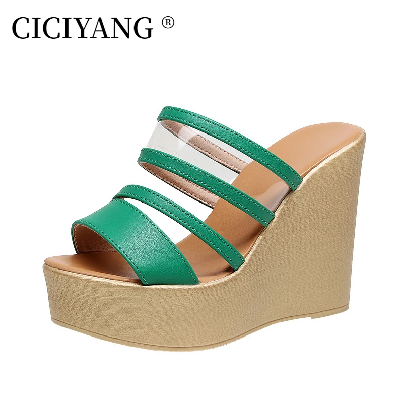 CICIYANG 11.5cm Super High Heel Fashion Slipper Women 2024 Summer New Ladies Sexy Gold Patent Leather Wedges Fish Mouth Sandals
CICIYANG 11.5cm Super High Heel Fashion Slipper Women 2024 Summer New Ladies Sexy Gold Patent Leather Wedges Fish Mouth Sandals