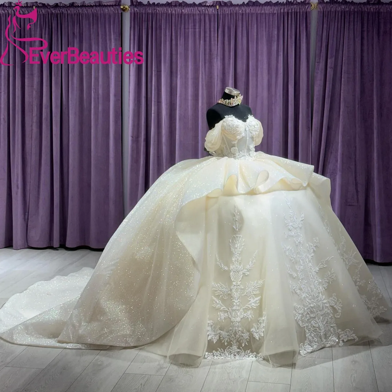 Off Shoulder Quinceanera Dresses for Women Tulle Appliques Vestidos De 15 Quinceañera Sweet 16 Ball Gown Party Dresses
Off Shoulder Quinceanera Dresses for Women Tulle Appliques Vestidos De 15 Quinceañera Sweet 16 Ball Gown Party Dresses