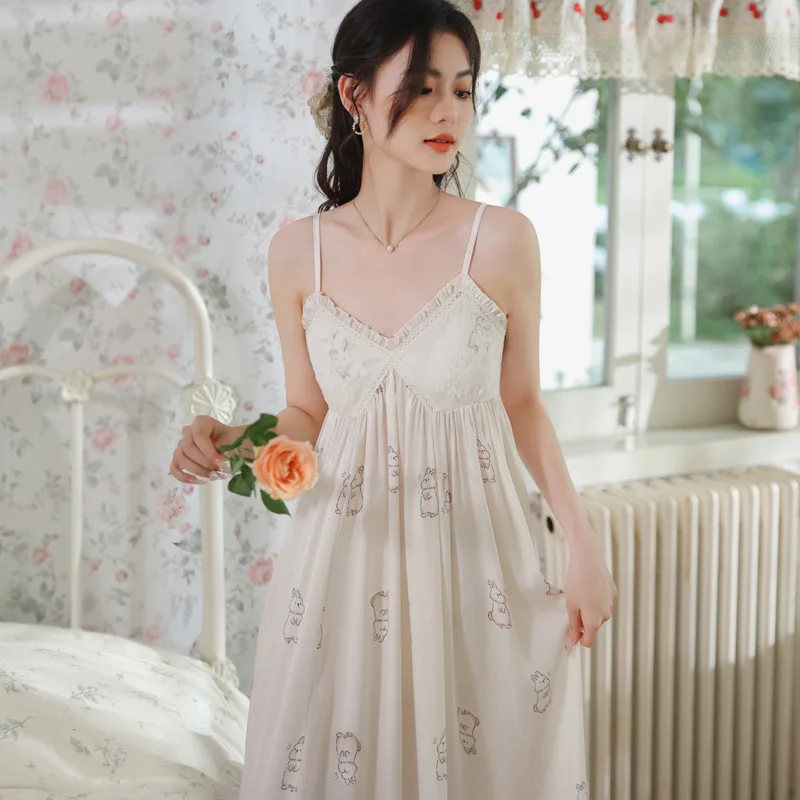 Thin Suspender Chemise Nightdress for Women Summer Printed Palace Style Long Ice Silk Nightgown Fashion Leisure Home Wear
Thin Suspender Chemise Nightdress for Women Summer Printed Palace Style Long Ice Silk Nightgown Fashion Leisure Home Wear
