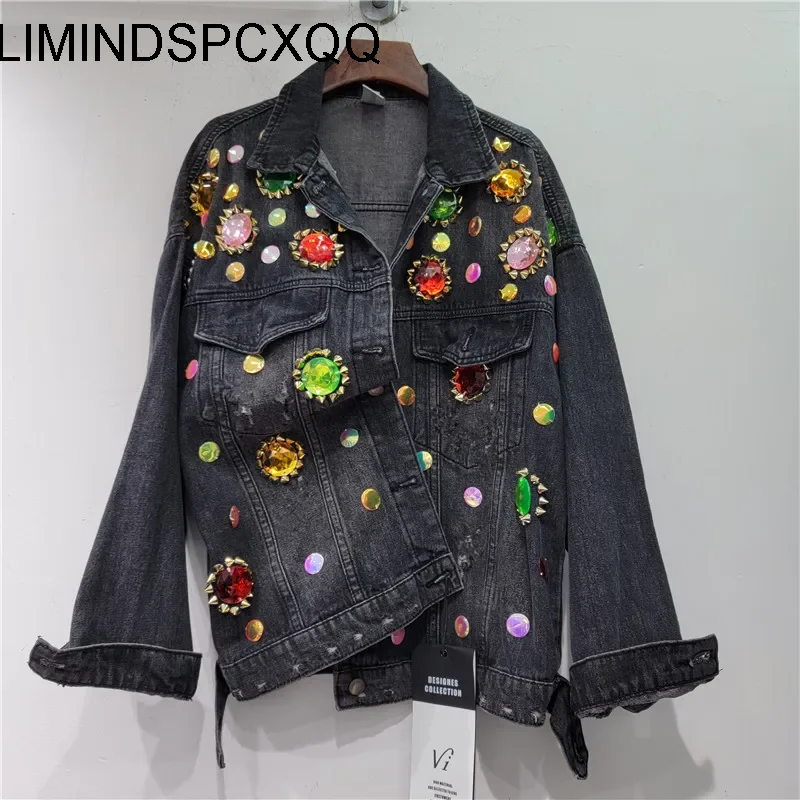 Демисезонная джинсовая куртка с драгоценными камнями
Демисезонная джинсовая куртка с драгоценными камнями