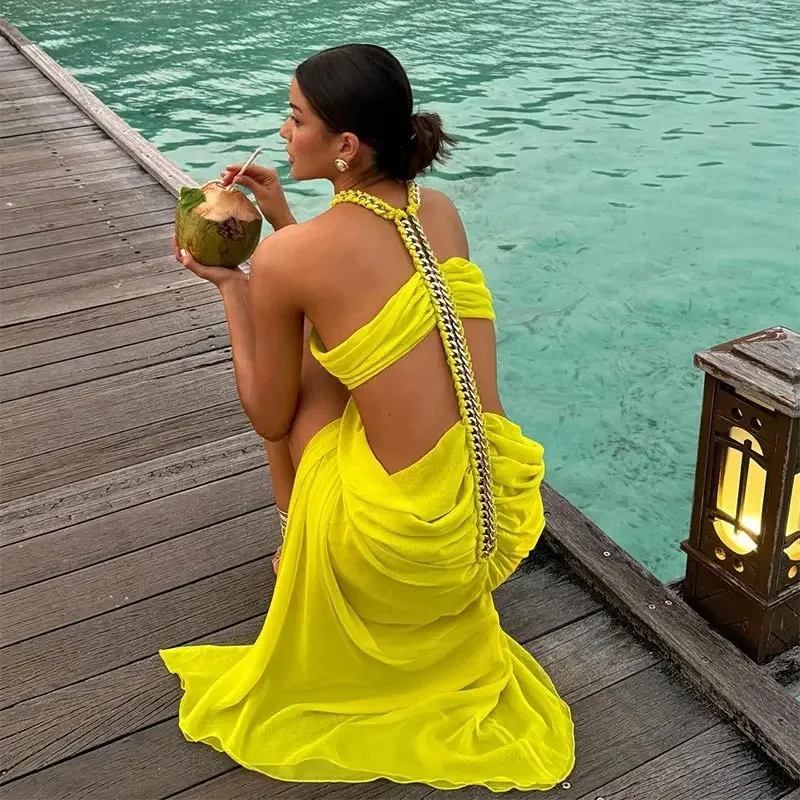 2024 Summer Sexy Chiffon Halter Chain Long Dress Women Solid Hollow Out Backless Split Fake 2 Piece Vacation Beach Party Robe
2024 Summer Sexy Chiffon Halter Chain Long Dress Women Solid Hollow Out Backless Split Fake 2 Piece Vacation Beach Party Robe