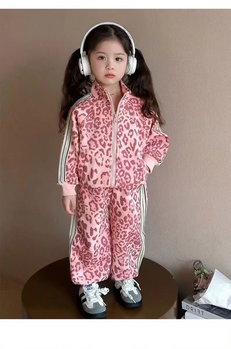 الفتيات مجموعة ملابس الربيع نمط جديد للأطفال ملابس رياضية أنيقة للفتيات طفل الفتيات ليوبارد نمط السراويل + السراويل قطعتين مجموعة الفتيات مجموعة ملابس الربيع نمط جديد للأطفال ملابس رياضية أنيقة للفتيات طفل الفتيات ليوبارد نمط السراويل + السراويل قطعتين مجموعة