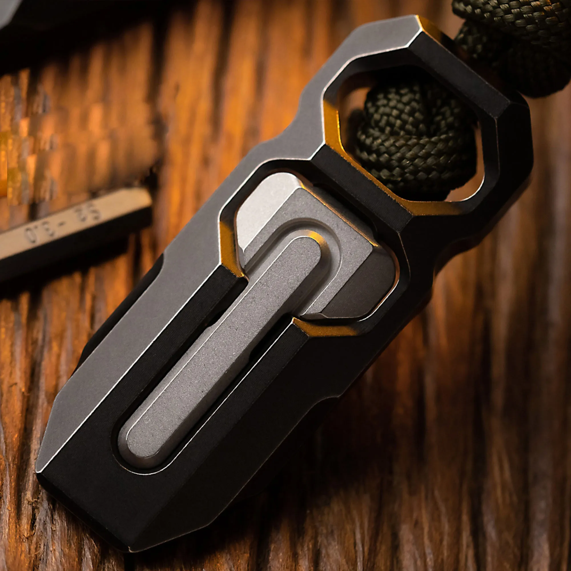 

WANWU Original Titanium alloy Knife Pendant Mini Prybar EDC Multifunctional Tools Outdoor Bottle Opener Screwdriver Fidget Toy