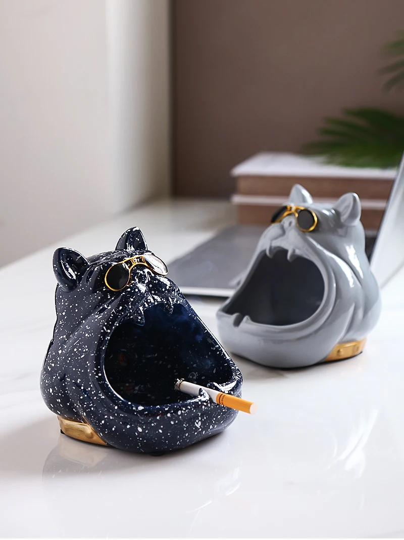 Креативная пепельница с мультяшными собаками, милая пепельница большой емкости с животными, ветрозащитная Пылезащитная емкость для хранения, поделки, подарки, украшение для дома
Креативная пепельница с мультяшными собаками, милая пепельница большой емкости с животными, ветрозащитная Пылезащитная емкость для хранения, поделки, подарки, украшение для дома