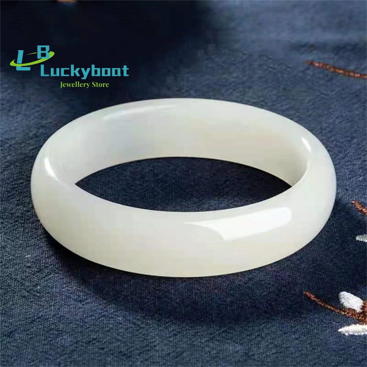 

Natural Xinjiang Outer Mongolian Jade Bracelet High imitation Hetian White Jade for Women Charm Jewelry Fashion Versatile Retro