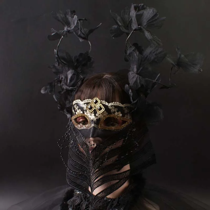 Mask Lace Adult Female Flower Decoration Black Exaggerated Suitable Singing Stage Singer Annual Meeting Party Secret Room Props
Mask Lace Adult Female Flower Decoration Black Exaggerated Suitable Singing Stage Singer Annual Meeting Party Secret Room Props