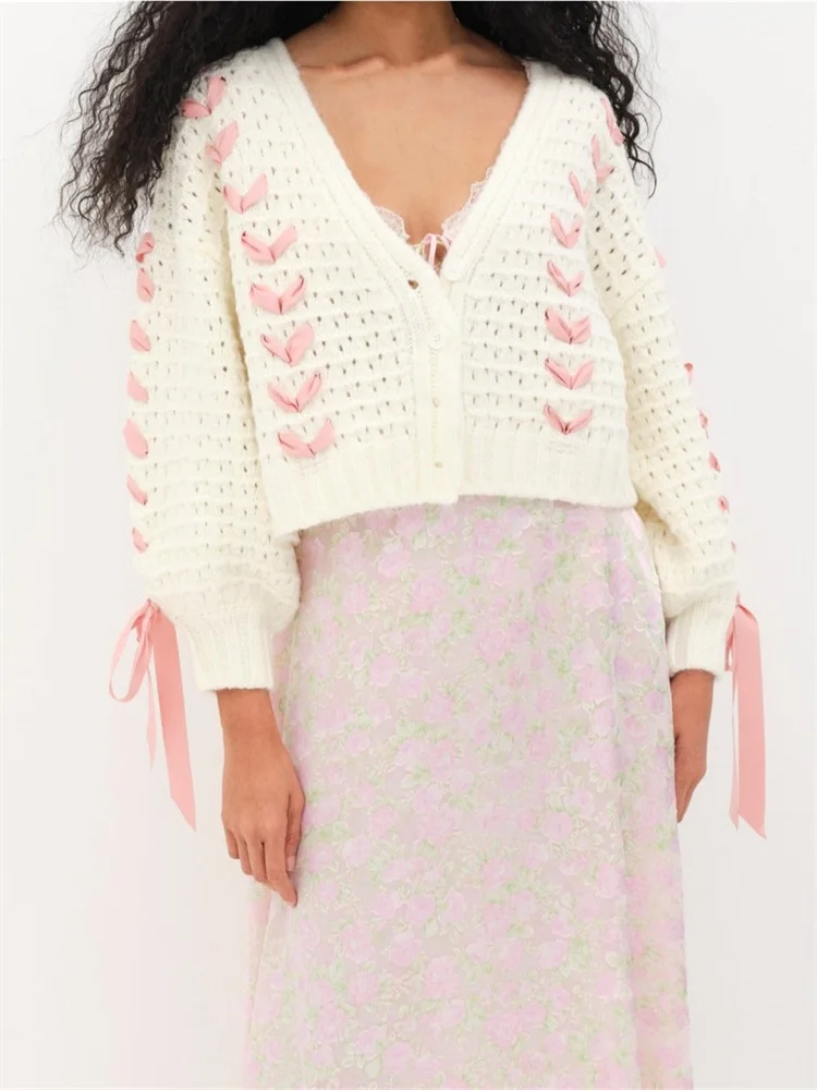 Women Long Sleeve Cropped Cardigan Contrast Color V-Neck Tie-up Knitted Sweaters Buttons Up Winter Fall Jumpers 2023
Women Long Sleeve Cropped Cardigan Contrast Color V-Neck Tie-up Knitted Sweaters Buttons Up Winter Fall Jumpers 2023