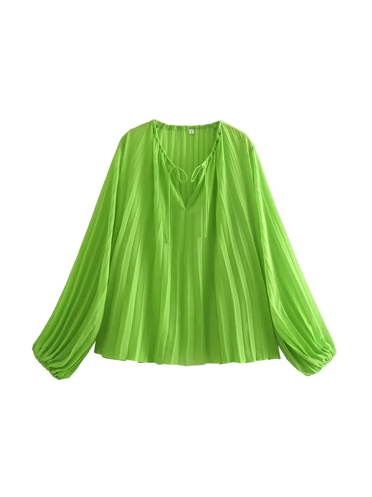 BBWM 2022 Spring Women Fashion Green Pleated Shirt Casual Long Sleeve V-Neck Loose Female Chic Top
BBWM 2022 Spring Women Fashion Green Pleated Shirt Casual Long Sleeve V-Neck Loose Female Chic Top