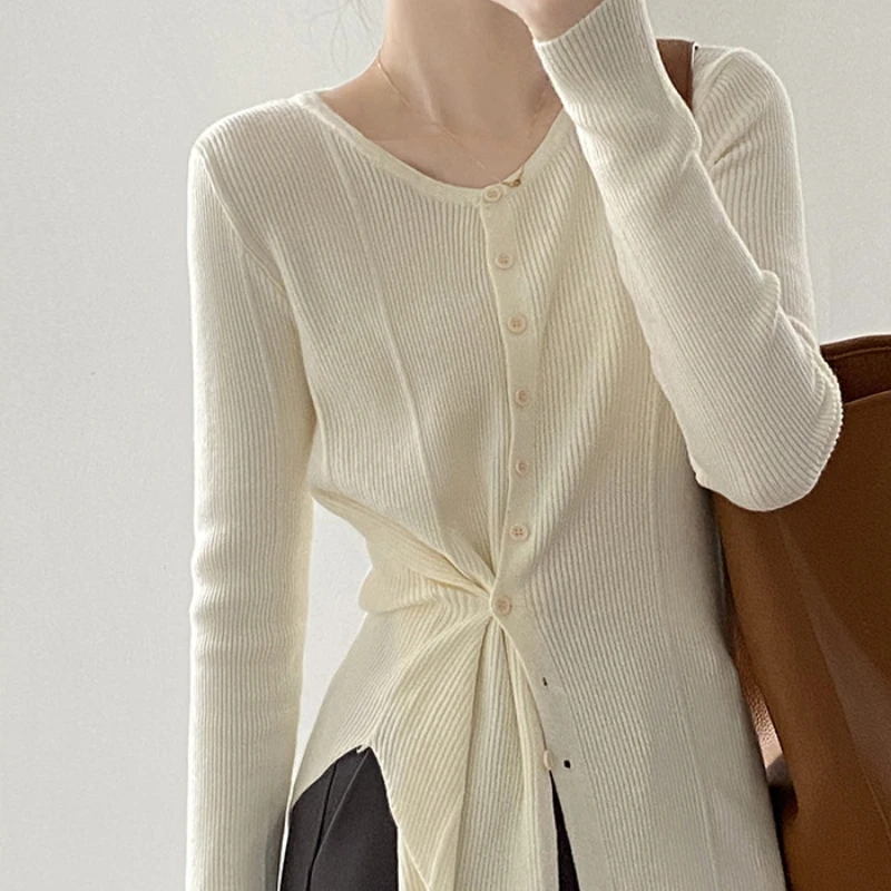 Korean Fashion Simple Button Up Knitted Top Sweater Cardigan Women Spring Autumn Long Sleeve Single Breasted Chic Knitwear Tops
Korean Fashion Simple Button Up Knitted Top Sweater Cardigan Women Spring Autumn Long Sleeve Single Breasted Chic Knitwear Tops