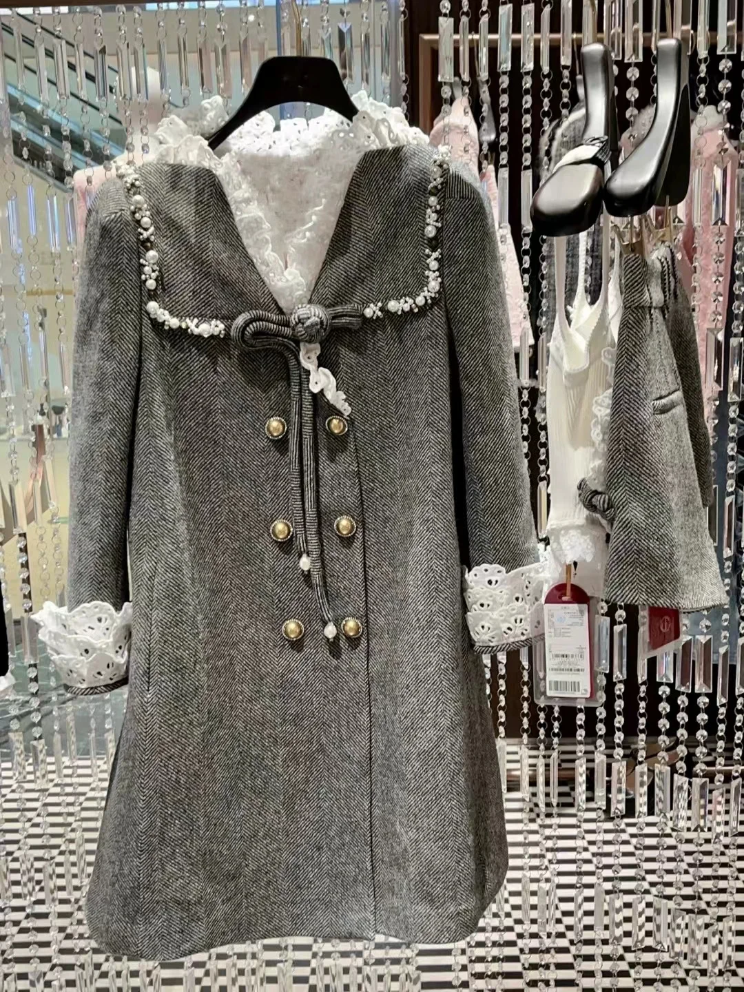 Light Luxury Palace Style Wool Blended Medium Length Jacket for Women Autumn and Winter Elegant Casual Coat
Light Luxury Palace Style Wool Blended Medium Length Jacket for Women Autumn and Winter Elegant Casual Coat