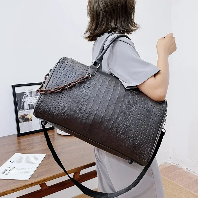 Leather Travel Bag 2024 Women Large Capacity Handbag With Chain Men Business Travel Duffel Tote Weekend Large Shoulder Bags
Leather Travel Bag 2024 Women Large Capacity Handbag With Chain Men Business Travel Duffel Tote Weekend Large Shoulder Bags