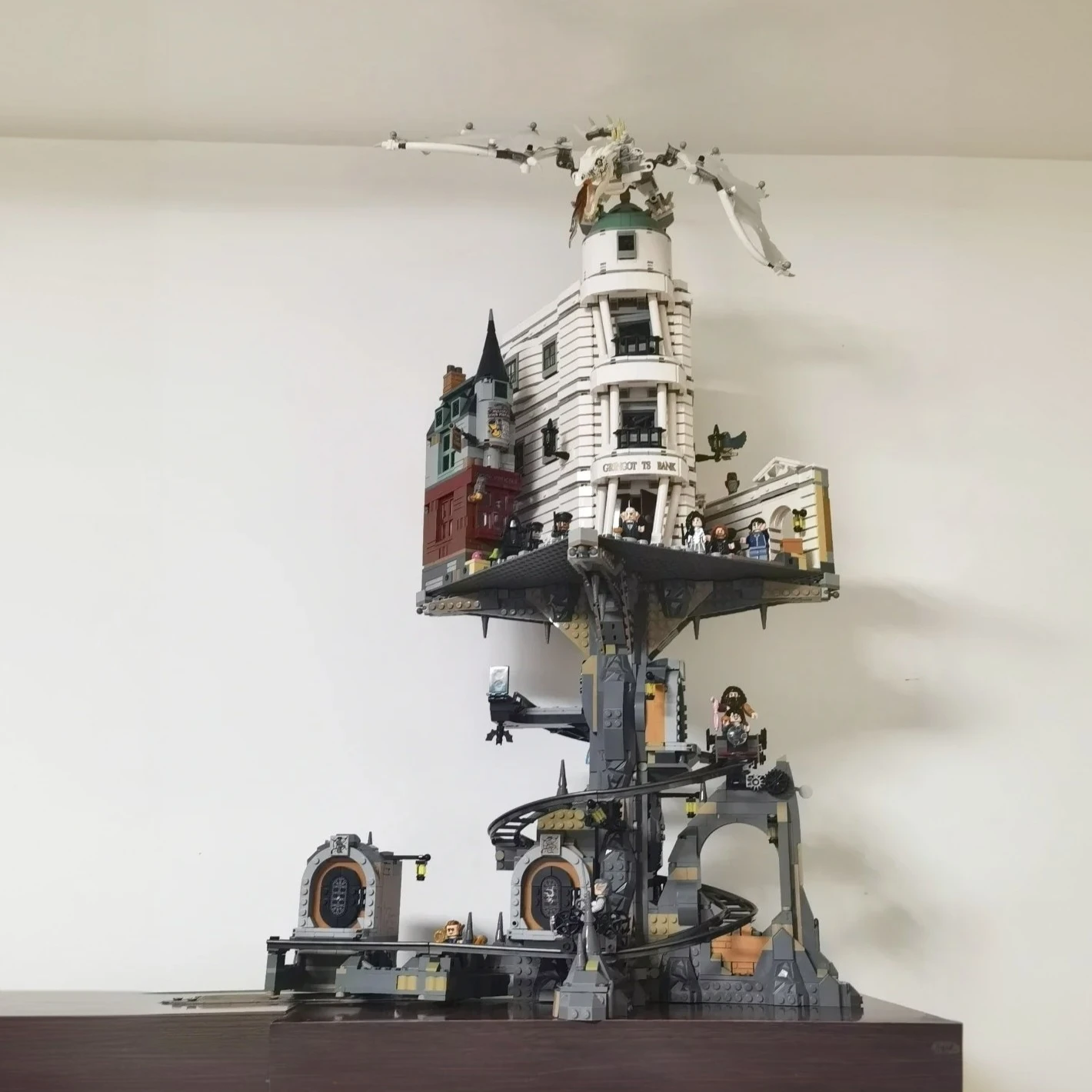 Movie Expert Harry Potter Gringotts Wizarding Bank Bricks Toy Movie Expert Harry Potter Gringotts Wizarding Bank Bricks Toy