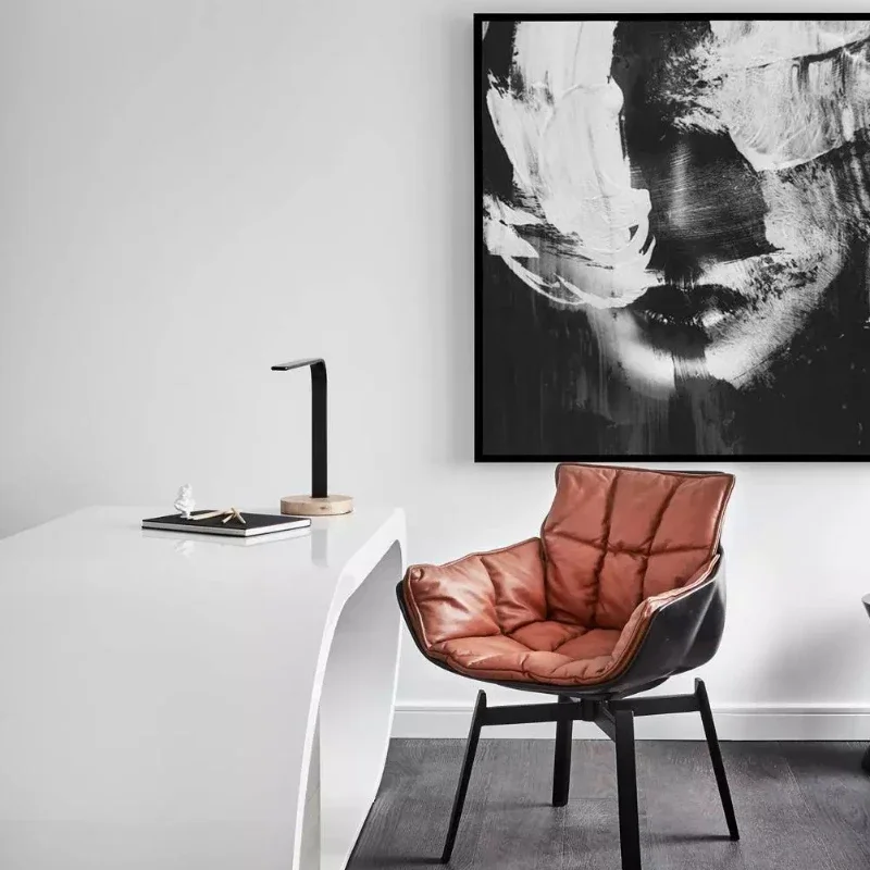 Nordic Creative Armchair Personality Classic Senior Living Room Office Lounge Simple Armchair Stylish Poltrona Korean Furniture
Nordic Creative Armchair Personality Classic Senior Living Room Office Lounge Simple Armchair Stylish Poltrona Korean Furniture
