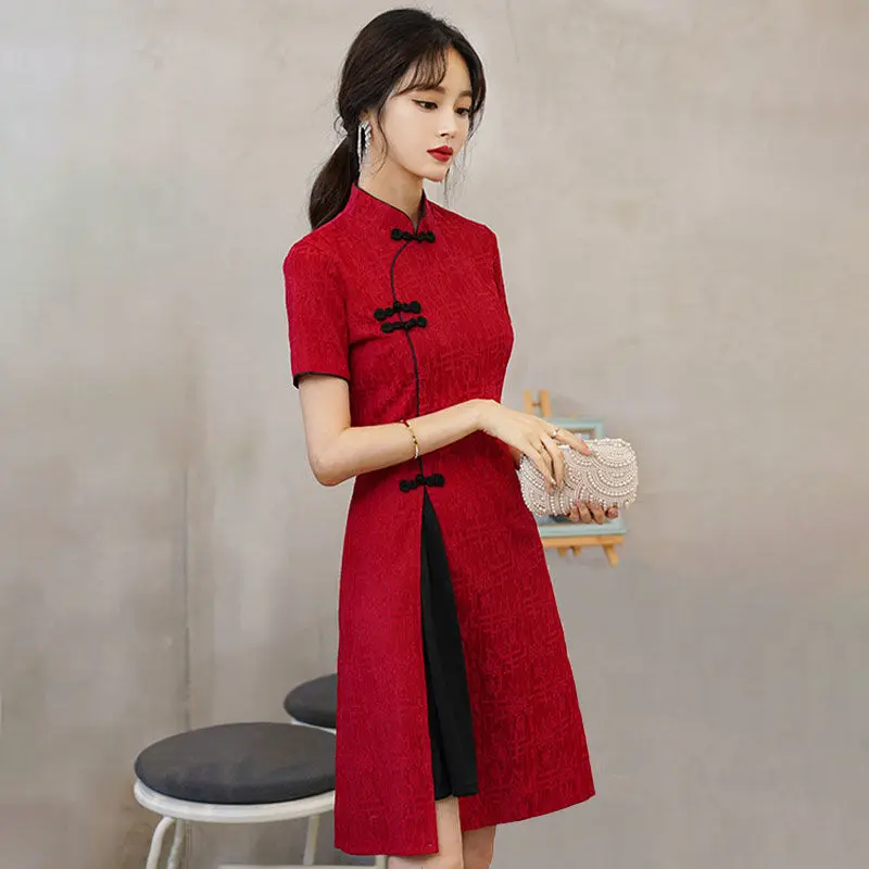 2023 Oversized Vintage Chinese Traditional Casual Party Women Qipao Dress Summer Stand Collar Short Sleeve CheongsamLace Red Dre
2023 Oversized Vintage Chinese Traditional Casual Party Women Qipao Dress Summer Stand Collar Short Sleeve CheongsamLace Red Dre