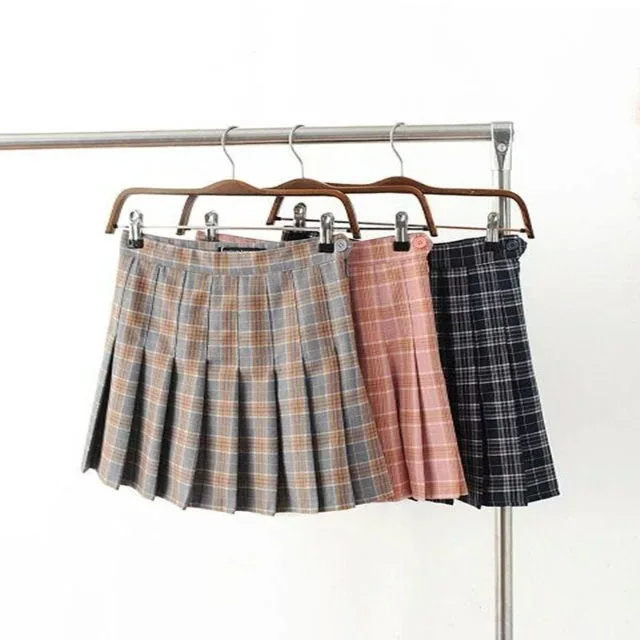 Summer Korean style preppy thickened plaid pleated pantskirt high waist slimming A-line Women's short skirt
Summer Korean style preppy thickened plaid pleated pantskirt high waist slimming A-line Women's short skirt