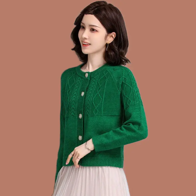 2024 Women's Spring Autumn New Short Sweater Coats Female O-neck Cardigan Jackets Ladies Solid Color Loose Knit Overcoats Z452
2024 Women's Spring Autumn New Short Sweater Coats Female O-neck Cardigan Jackets Ladies Solid Color Loose Knit Overcoats Z452