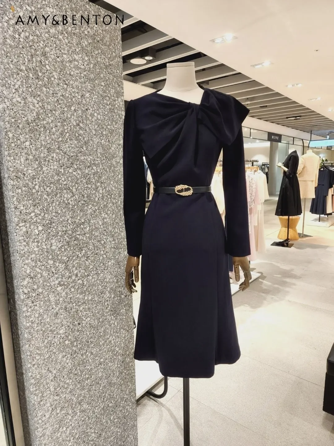 High-End 2023 New Fashion Commuter Temperament Base Long Sleeve Big Bow A- line Mid-Length Dress Female Autumn and Winter
High-End 2023 New Fashion Commuter Temperament Base Long Sleeve Big Bow A- line Mid-Length Dress Female Autumn and Winter